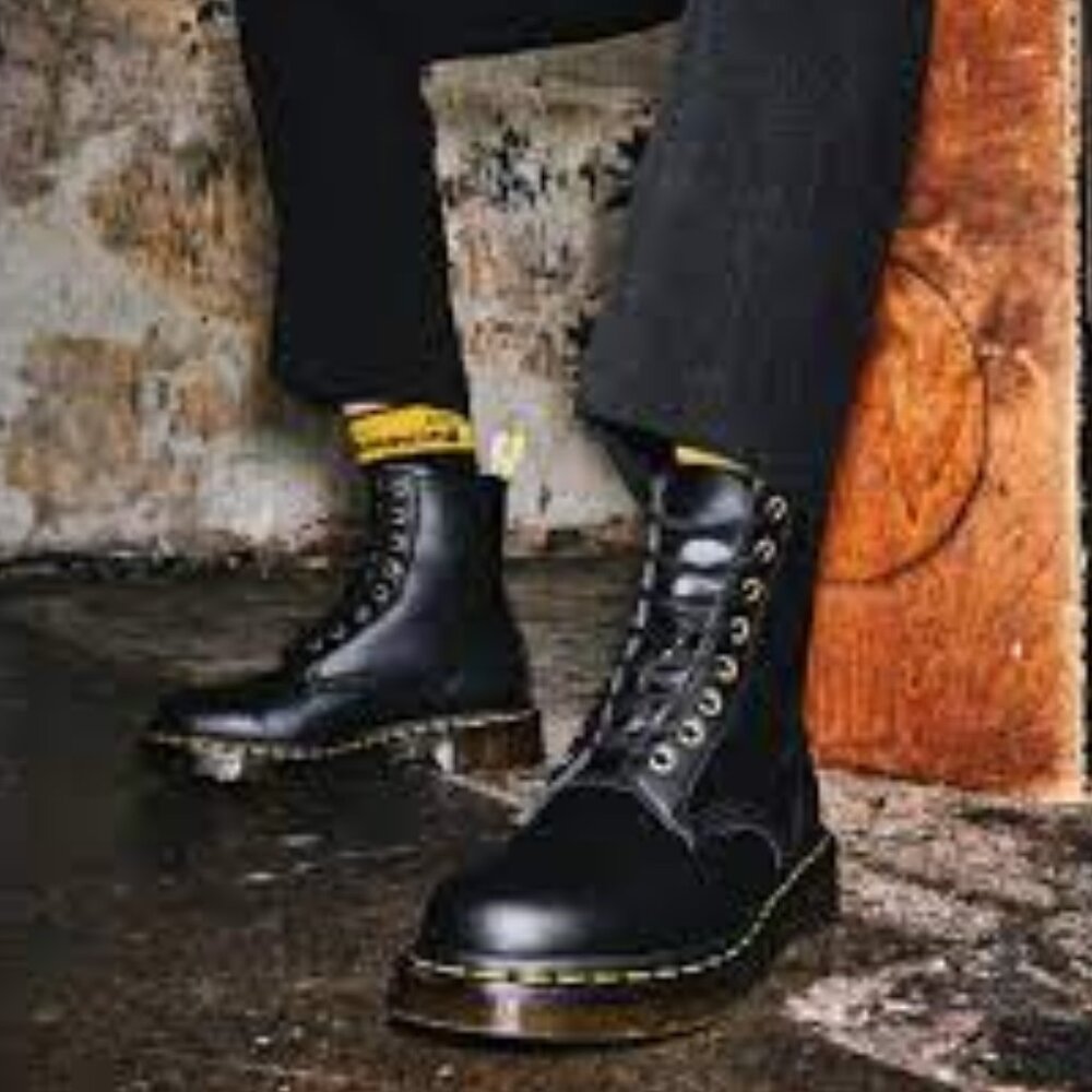 Dr. Martens 1460 Smooth Leather Lace Up Boots